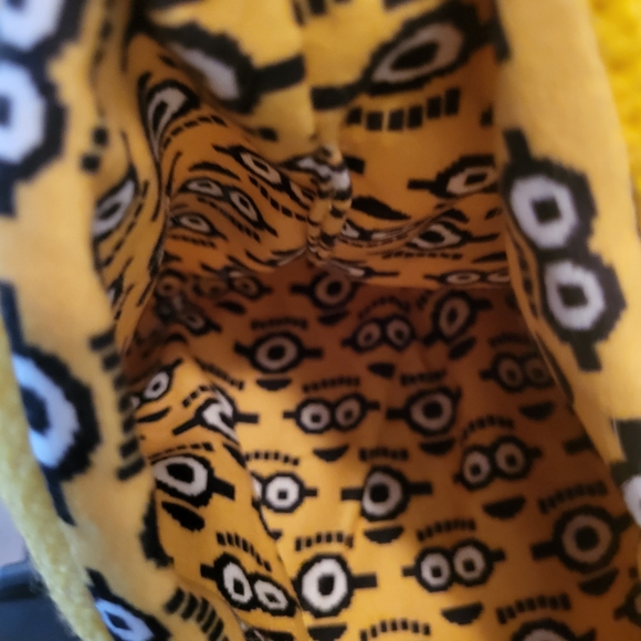 Minions Winter Hat - Picture 3 of 4